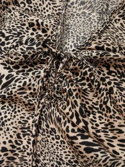 Robe longue Elvis à motifs panthère noir et beige col v et manches longues