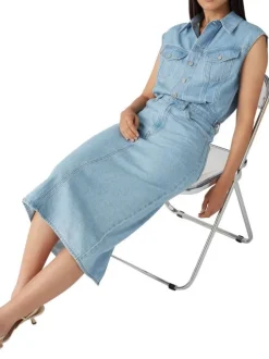 Robe longue en coton jean unie avec une coupe droite et un col à revers
