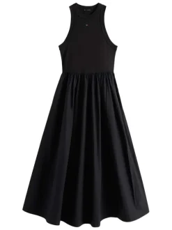 Robe longue en coton noire unie avec une coupe cintrée et un col rond