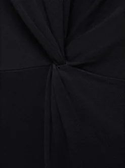 Robe longue en coton noir unie avec une coupe droite et une fente
