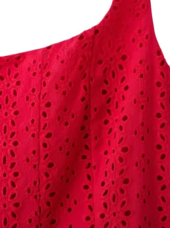 Robe longue en coton rouge unie sans manche pourvue d'une coupe évasée
