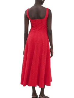 Robe longue en coton rouge unie sans manche pourvue d'une coupe évasée