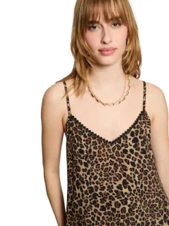 Robe longue imprimée pourvue d'une coupe évasée et d'un décolleté en V