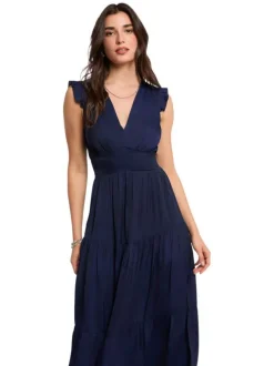 Robe longue marine unie pourvue d'une coupe évasée et d'un col en V
