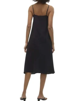 Robe longue noire coupe droite pourvue de bretelles réglables