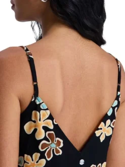 Robe longue noire à coupe droite pourvue d'un col v et de fines bretelles