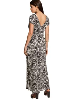 Robe longue noire à coupe droite pourvue d'un col v et de manches courtes