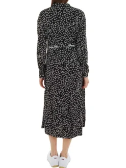 Robe longue noire fleurie coupe cintrée col français et à manches longues