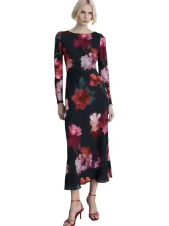Robe longue noire imprimée avec une coupe droite à col rond