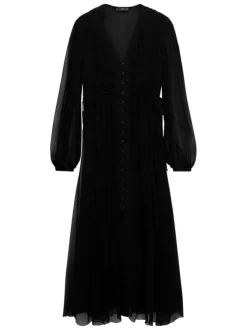 Robe longue noire unie avec une coupe droite et des manches longues