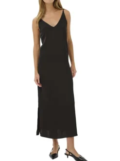 Robe longue noire unie pourvue d'une coupe droite et d'un col v