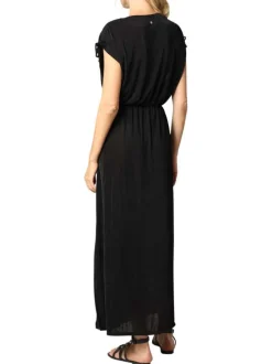 Robe longue noire unie resserrée à la taille à coupe droite fluide et à col v