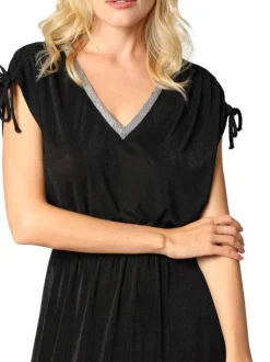 Robe longue noire unie resserrée à la taille à coupe droite fluide et à col v
