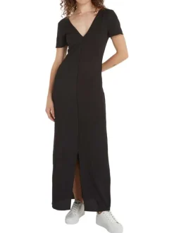 Robe longue noire unie texturée avec coupe droite col v et à manches courtes