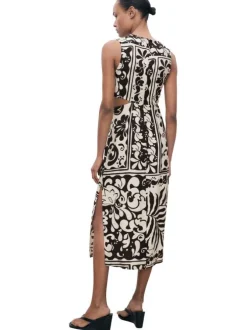 Robe longue noir imprimée avec une coupe droite à col rond et sans manches