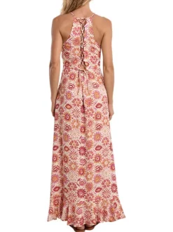 Robe longue orange sans manche pourvue de motifs floraux imprimés