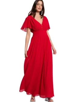Robe longue rouge unie pourvue d’une coupe évasée et d’un col en V
