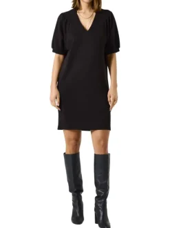 Robe manches courtes mi-longue noire unie avec une coupe droite et un col v