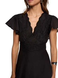 Robe midi en coton noire uni avec une coupe évasée et un décolleté en V festonné