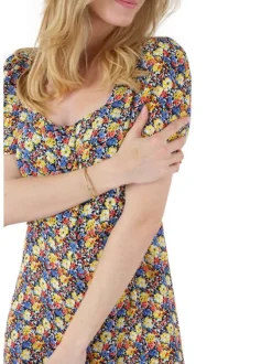 Robe mi-longue multicolore fleurie à coupe évasée col rond et à manches courtes