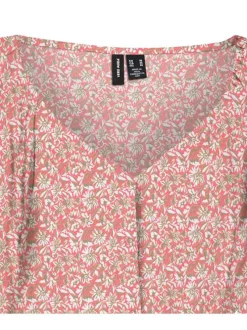Robe mi-longue pêche fleurie à coupe droite col v et à manches courtes