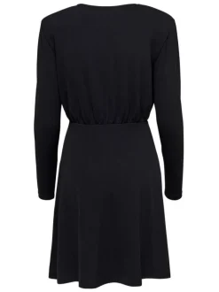 Robe noire coupe régular avec un col en v