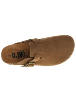 Sabots camel en cuir avec un talon plat et une boucle à ardillon