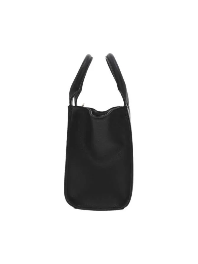 Sac porté mains de couleur noir uni avec une poche centrale zippée