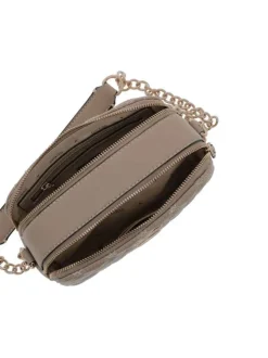 Sac à bandoulière beige matelassé pourvu d'une bandoulière en chaînes dorées