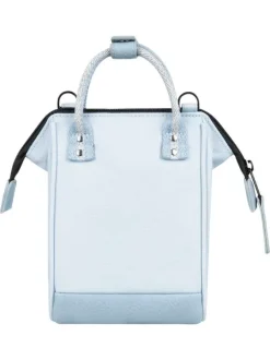 Sac à bandoulière ciel uni avec nom iconique sur le devant et une pochette
