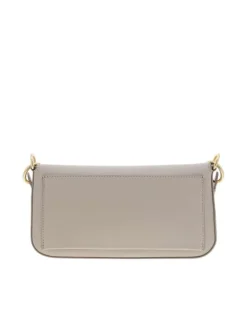 Sac beige uni avec une bandoulière et logo iconique à l'avant