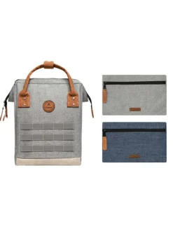 Sac à dos gris clair uni avec une fermeture zippée et des poches interchangeables