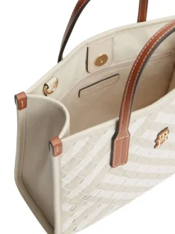 Sac à main écru tressé pourvu d'anses contrastées et du logo de la marque