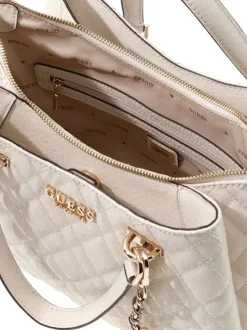 Sac à main porté épaule écru matelassé orné d'un motif monogramme