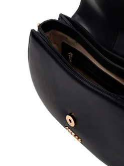 Sac noir en maille lisse pourvu d'une anse et d'une bandoulière amovibles