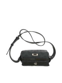 Sac noir porté épaule avec motif monogrammes et détails dorés