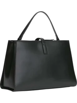 Sac noir uni avec fermeture aimantée et logo de la marque doré