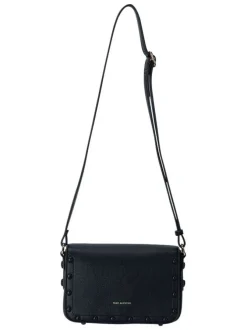 Sac noir uni avec une bandoulière réglable et des boutons noirs