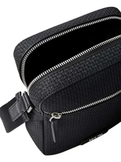 Sacoche noire unie en maille tressée avec logo en pièces métalliques