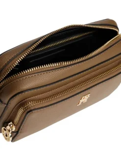 Sacoche marron pourvue d'une bandoulière amovible et du logo de la marque