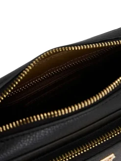 Sacoche noire pourvue d'une bandoulière amovible et du logo de la marque