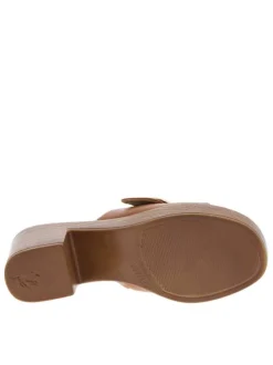 Sandales aspect cuir cognac à boucle décorative et talon bloc décroché haut