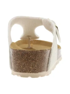 Sandales effet métallisé beige à talon compensé avec boucle à ardillon et entre-doigts