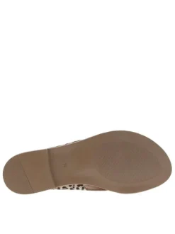 Sandales en cuir léopard avec des petits clous et à talon décroché bas