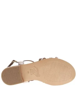 Sandales en cuir marrons avec des sangles croisées et à talon décroché bas