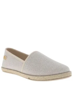Sandales en cuir sable avec un talon compensé et une boucle à ardillon