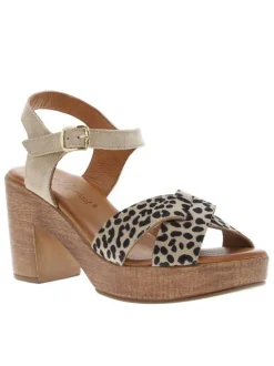Sandales en cuir taupe en daim avec un imprimé léopard à talon décroché haut