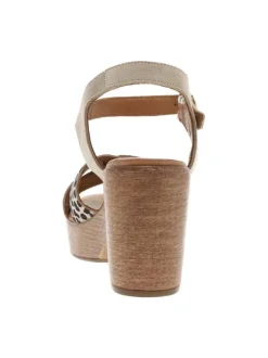 Sandales en cuir taupe en daim avec un imprimé léopard à talon décroché haut