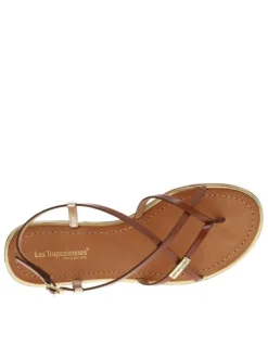Sandales à entre-doigt Monaco marrons en cuir avec talon plat et fermeture à boucle
