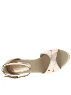 Sandales or roses avec le logo brodé en petit et à talon compensé haut